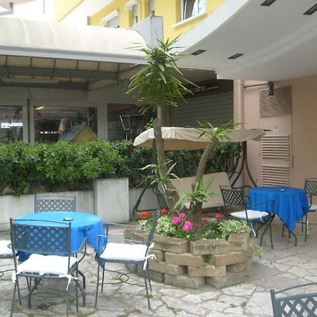 Hotel Bel Air Rivazzurra Di Rimini 外观 照片